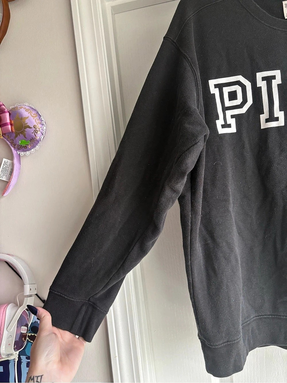 Victoria's Secret PINK Graphic Sweatshirt in Black Size Large - Picture 3 of 4